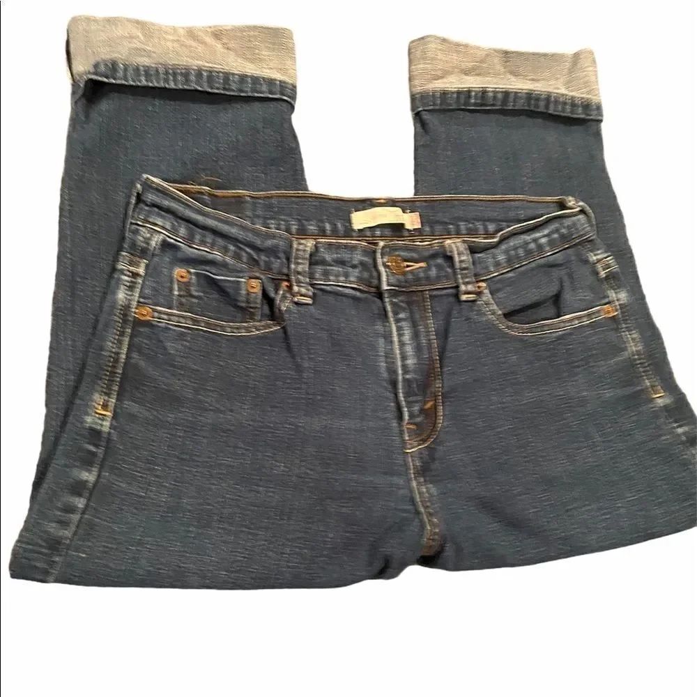 Levi’s Cuffed Capris Size 6 Jean